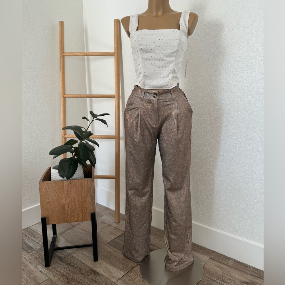 NWT Women's Wide Leg Glitter Trouser Pants - Wild
Fable Copper